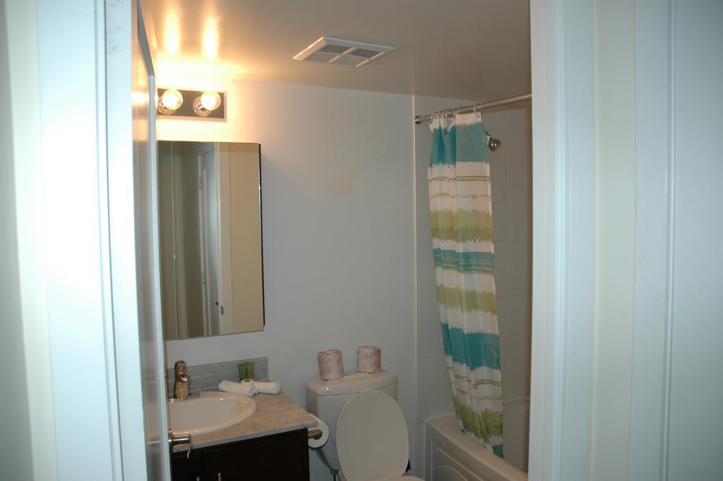 Livingsuites Toronto - 20 Blue Jays Way 外观 照片