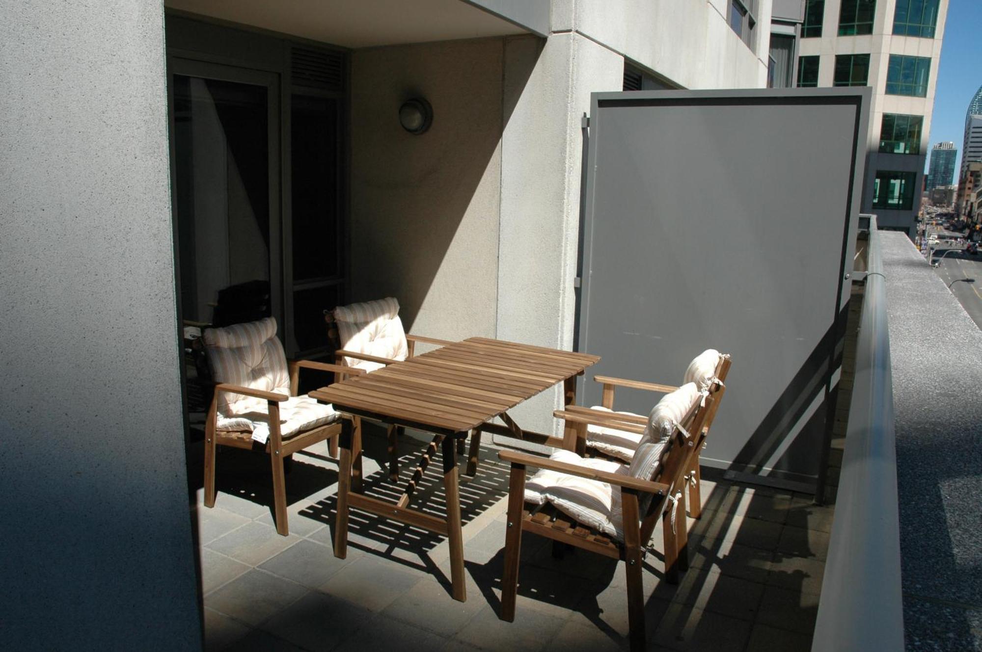 Livingsuites Toronto - 20 Blue Jays Way 外观 照片